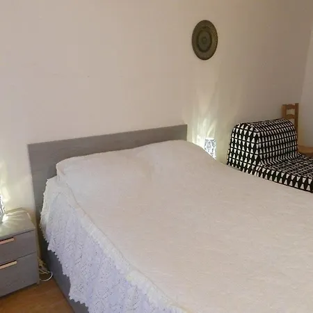 Le Lavandou, 2 Pieces, 4 Personnes - Fr-1-251-594 Apartment Le Lavandou