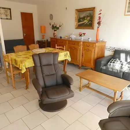 Apartment Le Lavandou, 2 Pieces, 4 Personnes - Fr-1-251-594 *