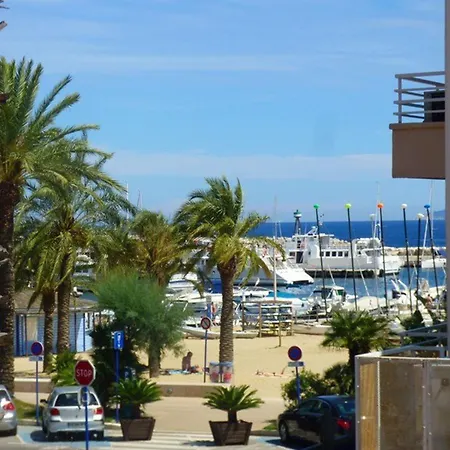Le Lavandou, 2 Pieces, 4 Personnes - Fr-1-251-594 * Le Lavandou